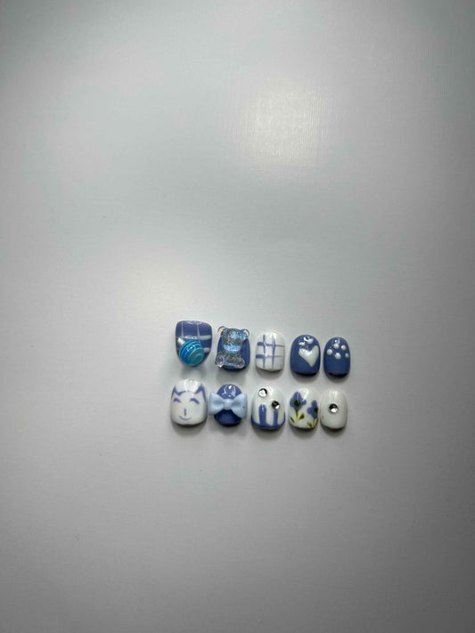 Delft Doodle Kids Nails