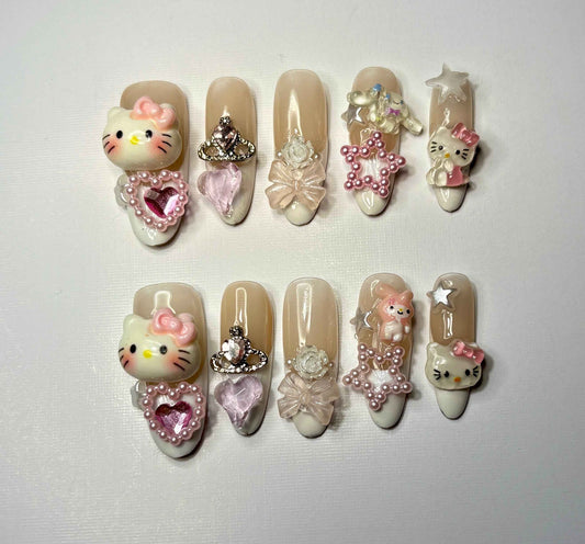 Hellow kitty & westwood nails