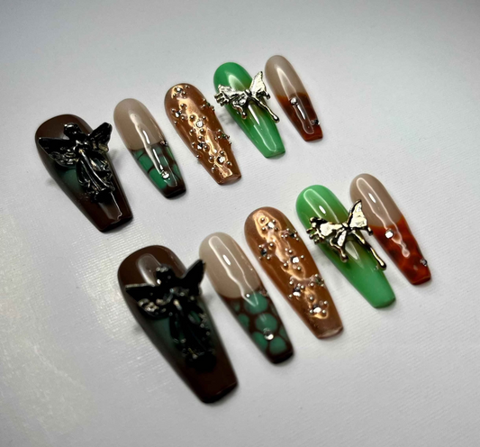 Angle & butterfly nails