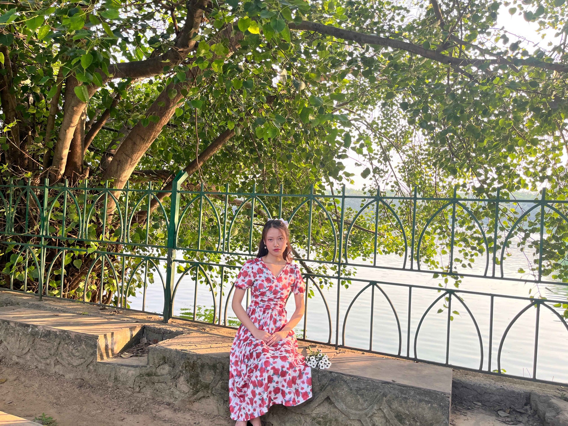 Red Floral Short-Sleeve Midi Dress 🌹
