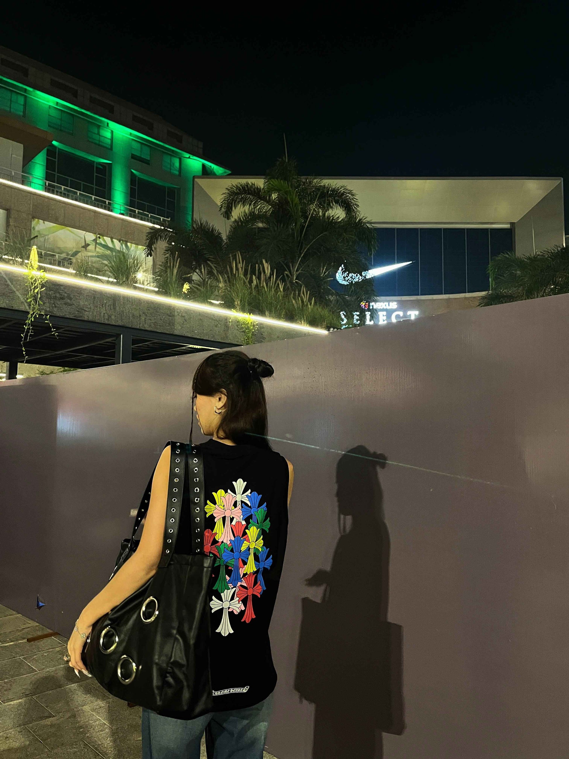 Chromatic Cross Tank